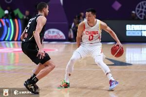 反击！高诗岩在社媒评论区挂媒体人此前发的他多方面不如徐杰言论